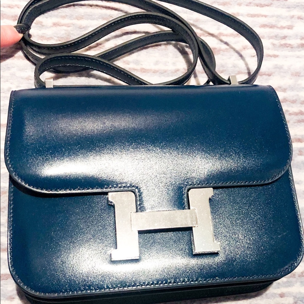 Hermes Constance 18